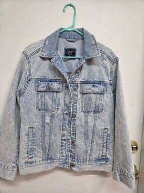 Abercrombie & Fitch Light Blue Denim Jacket with Navy Label.
